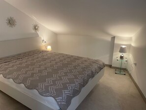 1 quarto, ferros/tábuas de passar roupa, Wi-Fi, roupa de cama