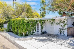 Exterior - Gillian's Cottage Room | The Chosen Collection (Summerland)