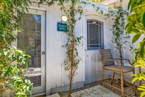 Exterior detail - Jennifer's Cottage Room | The Chosen Collection (Summerland)