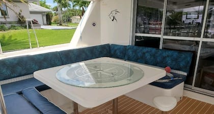 Luxury Catamaran destination Cruises with overnight stays Daily and weekly rates