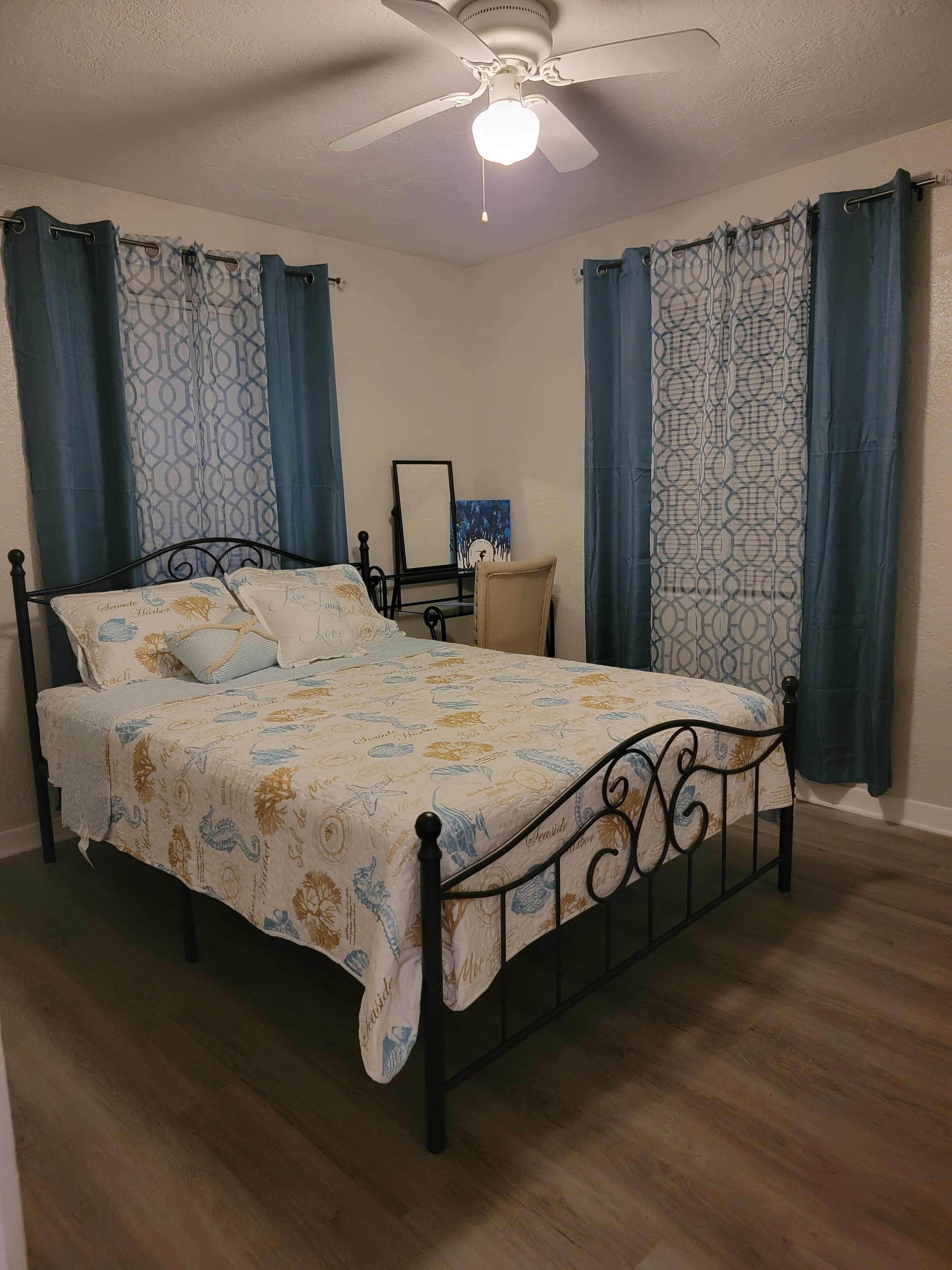 3 chambres, bureau, fer et planche à repasser, Wi-Fi gratuit