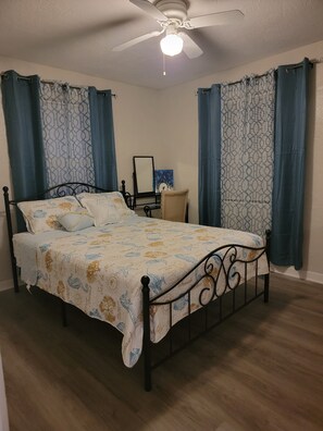 3 chambres, bureau, fer et planche à repasser, Wi-Fi gratuit