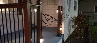 Driftwood Daytona- Spacious 3 Bedroom Old Florida Charmer 10 min from Everything