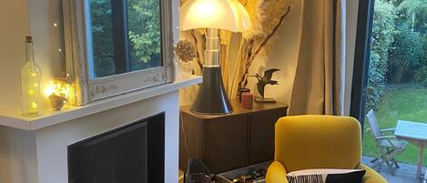 Smart-tv en een open haard