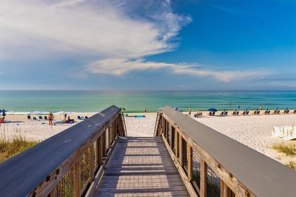 Beach nearby, sun-loungers, beach towels