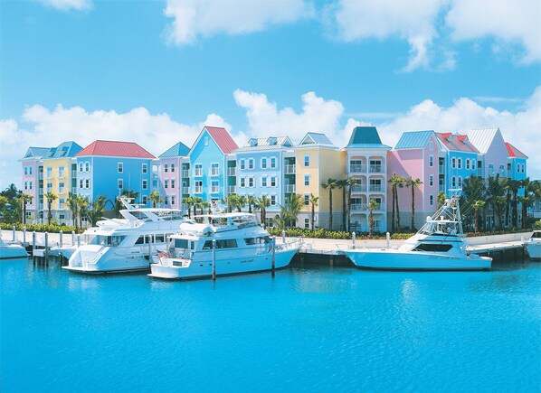 Marina - 3 Bedroom Harborside at Atlantis sleeps up to 10. (Nassau)