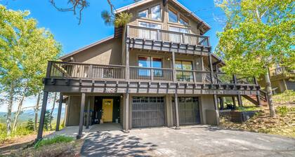 Cozy Truckee Ski Chalet with Awesome Views for 2023-24 Ski Lease