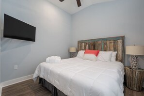 2 bedrooms, iron/ironing board, free WiFi, bed sheets