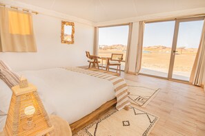 Royal Tent, 1 King Bed, Desert View | Mountain view