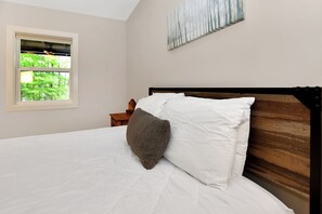1 Schlafzimmer, Schreibtisch, WLAN, Bettwäsche