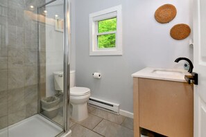 Bathroom - Walk to Beach - Pet friendly Cabin w/ Workspace (Lake George)