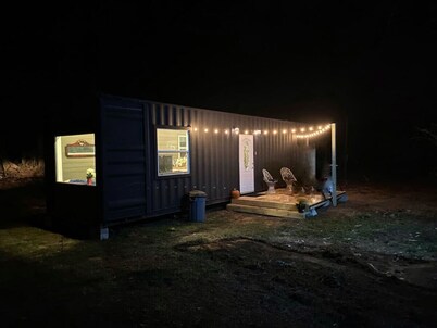 Tiny House Oasis: Nature Escape