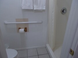 Artículos de tocador gratuitos, toallas, jabón, shampoo