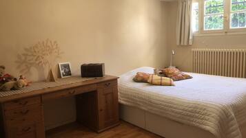 3 chambres, bureau, fer et planche Ă repasser, Wi-Fi gratuit