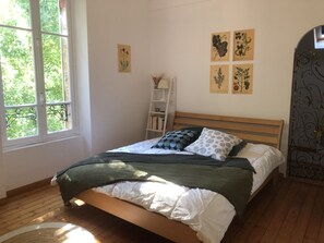 3 Schlafzimmer, Schreibtisch, Bügeleisen/Bügelbrett, kostenloses WLAN