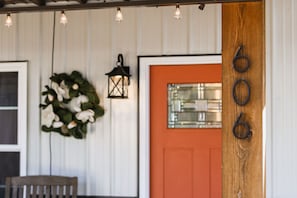 Exterior detail - A fun & happy guesthouse with a loft!  Located 15 min. from Erskine College.  (Honea Path)