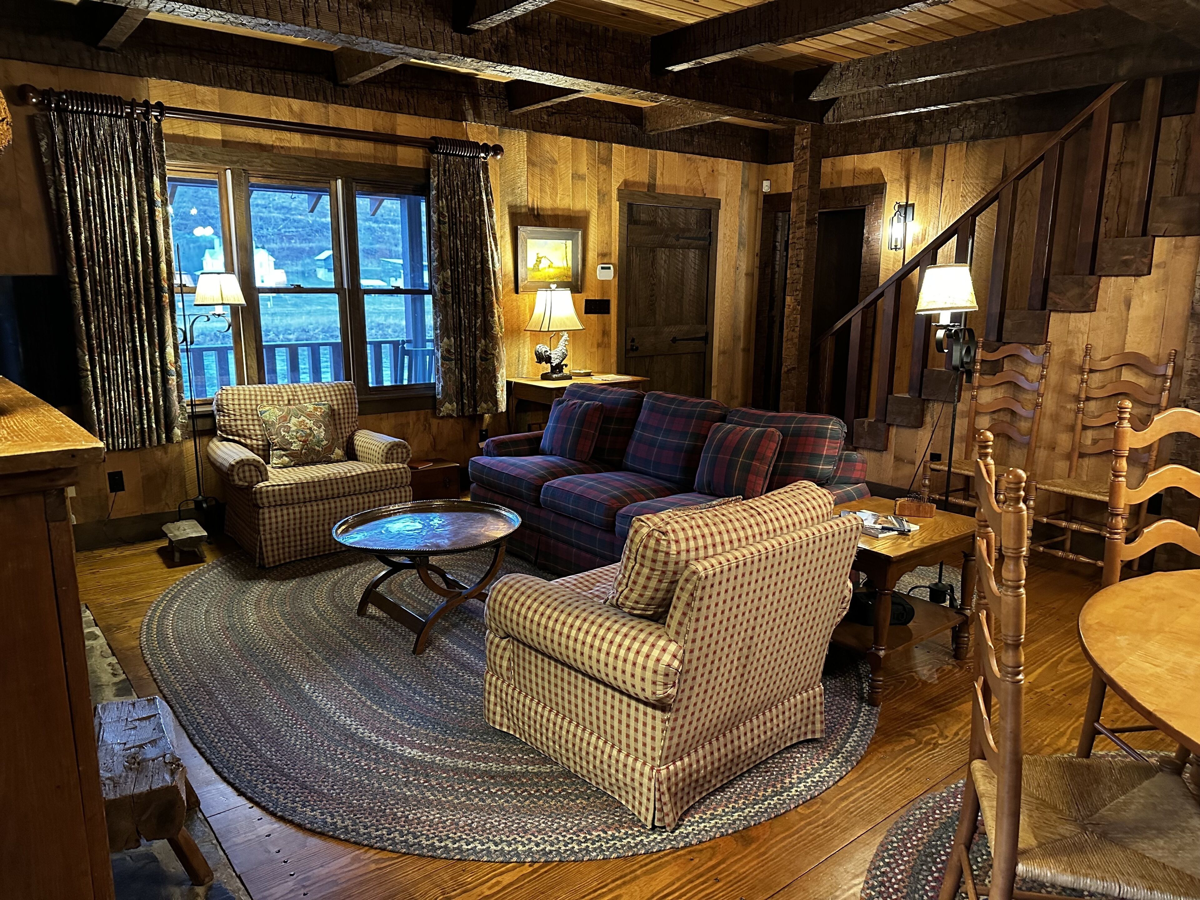 Smart-tv och eldstad