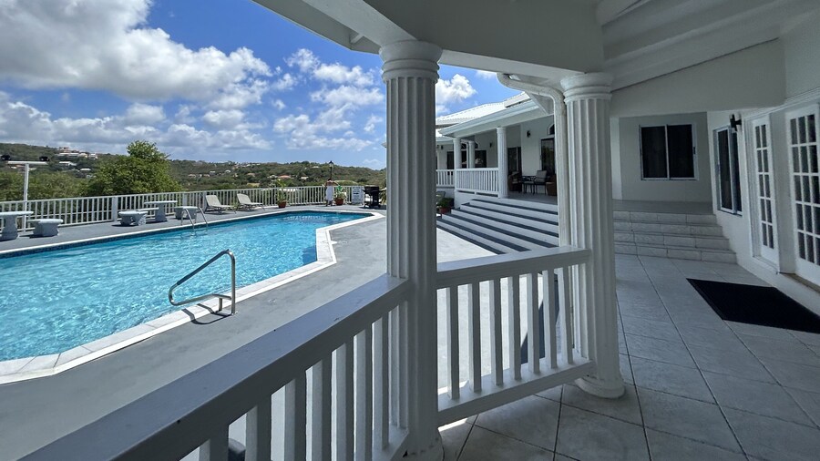 Paris Villas Cap Estate