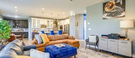 Smart TV, fireplace, books, stereo