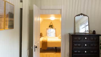 4 bedrooms, iron/ironing board, travel crib, free WiFi