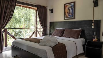 Quarto casal conforto de uso individual | Roupas de cama antialérgicas, edredons de pluma, frigobar