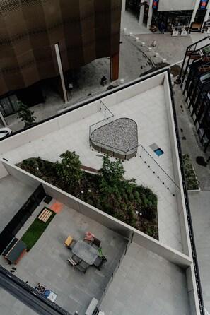 Interior - Modern Convenient 2-BR with Lakeside View (Belconnen)