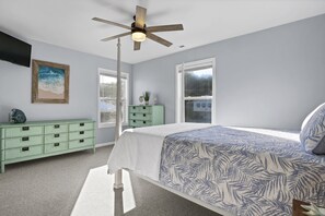 3 bedrooms, desk, iron/ironing board, travel cot