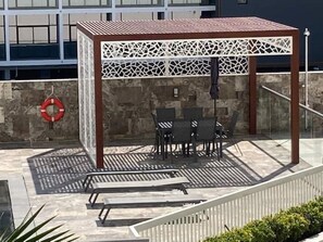 屋外ダイニングエリア