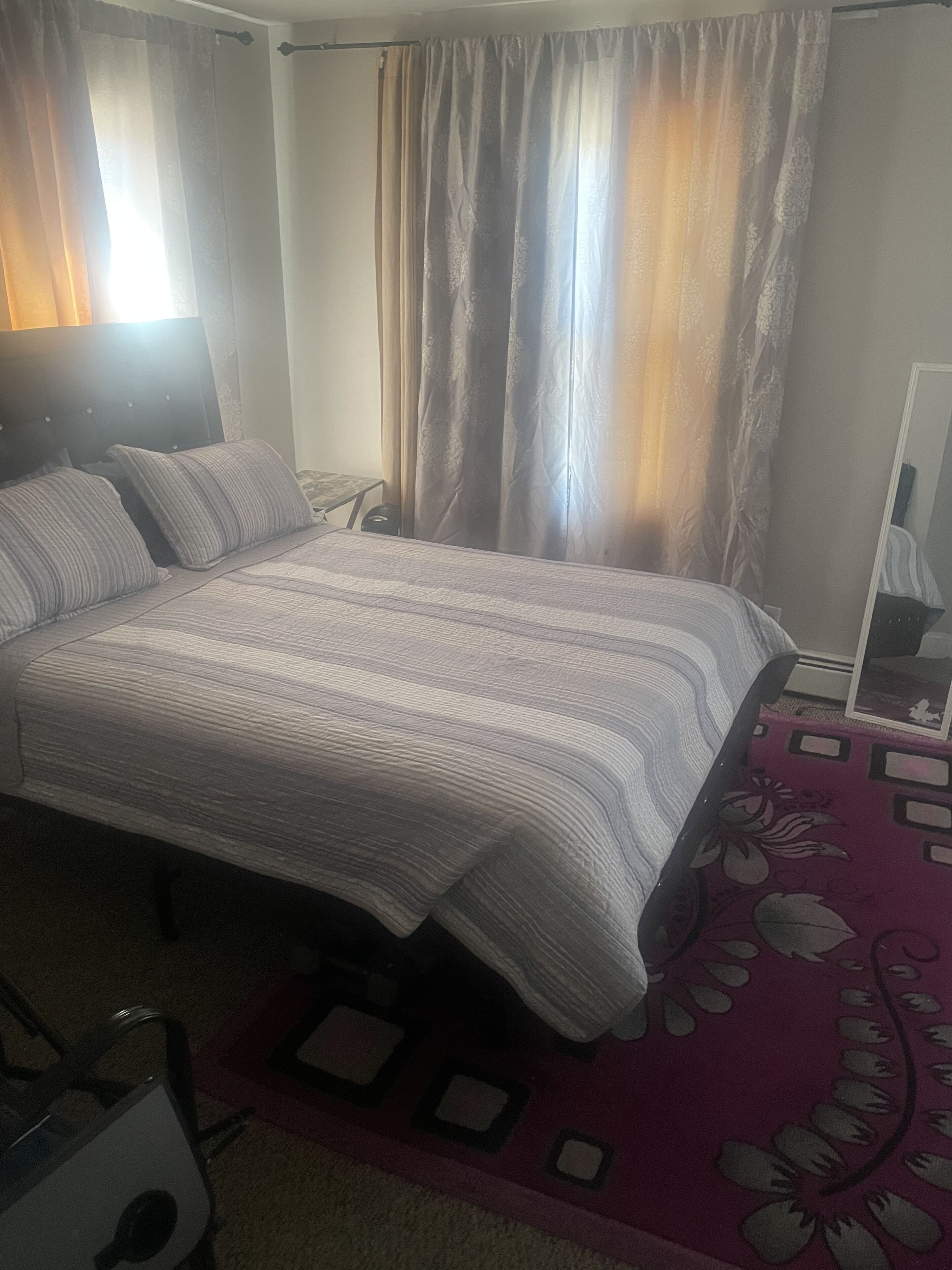 2 slaapkamers, een strijkplank/strijkijzer, wifi, beddengoed