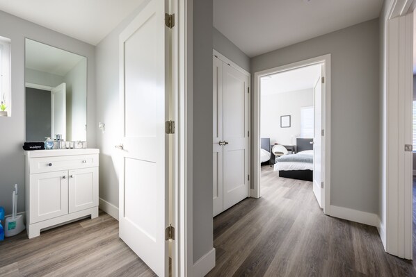 2 Schlafzimmer, Bügeleisen/Bügelbrett, Reisekinderbett, WLAN