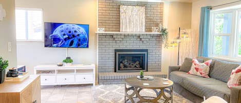 Smart-tv och eldstad