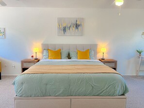 3 bedrooms, iron/ironing board, travel crib, free WiFi - Month to Month/Midterm Rental
3BR/2BATH Great Mountain View next to AF Academy  (Colorado Springs)