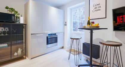 Boutique Apartment - City Centre - Free Parking