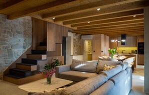 Interior - Awesome home in Gruda (Gruda)