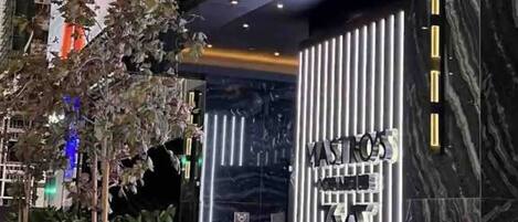 المنشأة من الخارج