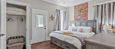 3 chambres, fer et planche à repasser, Wi-Fi, draps fournis