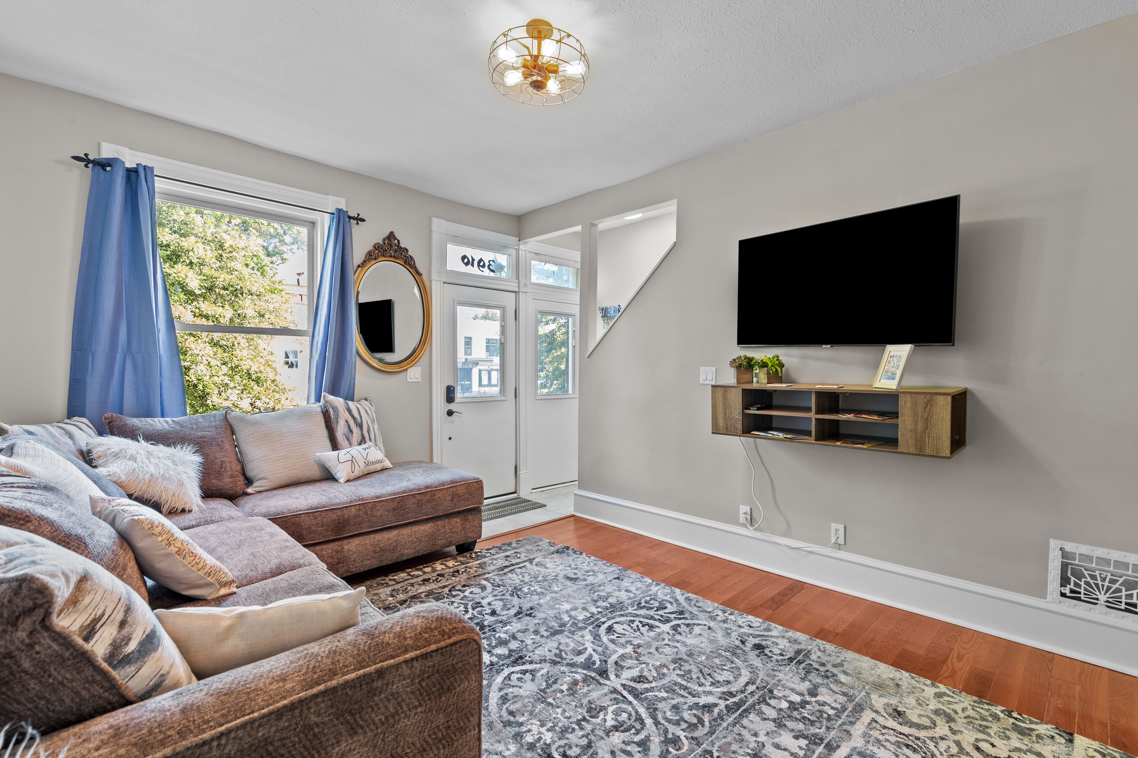 Downtown Historic Retreat [W/ Balcony & Grill} - セントルイス, MO