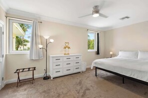 4 bedrooms, iron/ironing board, travel crib, WiFi - Large 4BDR/Family/Pool/Location/Atlantis Unit 2 (Nassau)