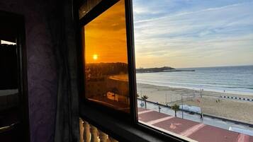 Apartment, 1 Bedroom, Kitchen, Beach View | Bed sheets