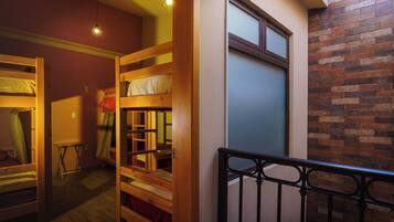 Dortoir Partagé, femmes uniquement