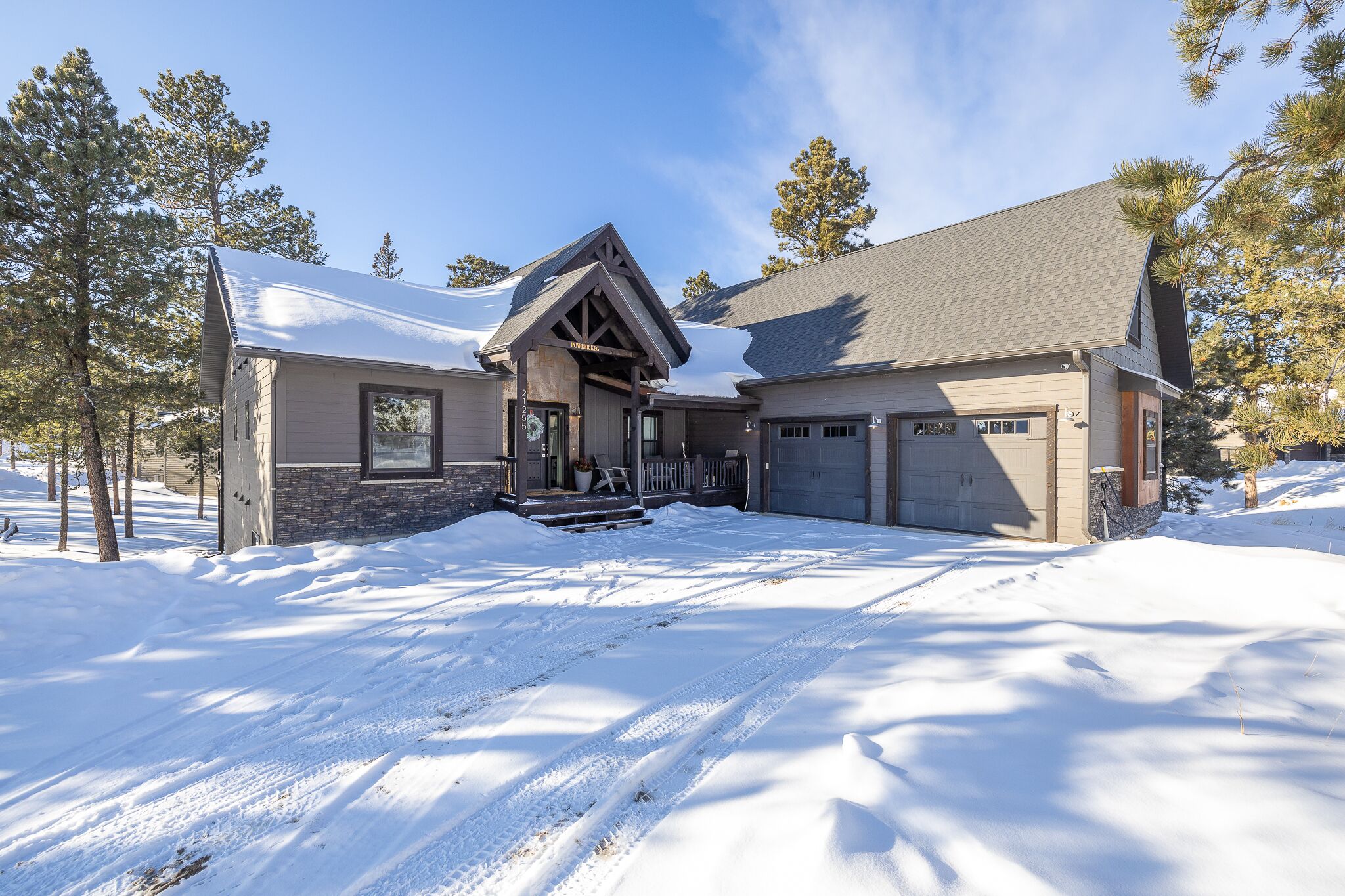 6 King Bedrooms, swim spa hot tub, paved roads, close to trails