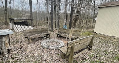 Cozy Tranquil Cottage Homestead. Pet-Friendly! Perfect for Families!