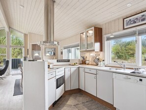 Fridge, microwave, dishwasher, cookware/dishes/utensils