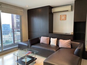 Living area - One Big Bedroom in center of Bangkok close to Ari BTS near Chatuchak market (Krung Thep Maha Nakhon)