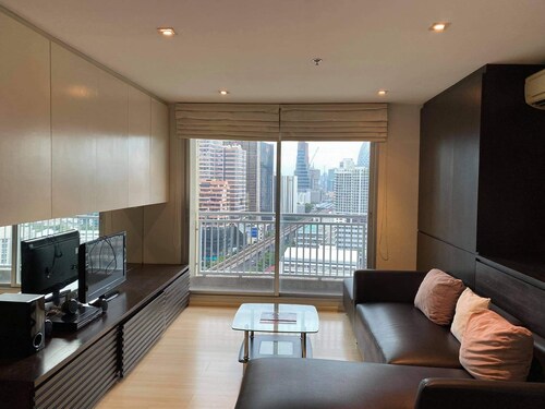 One Big Bedroom in center of Bangkok close to Ari BTS near Chatuchak market