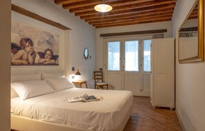 4 habitaciones, cuna de viaje y wifi gratis 