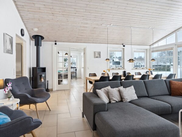 TV, fireplace, table football - "Erene" - 850m from the sea by Interhome (Løkken)