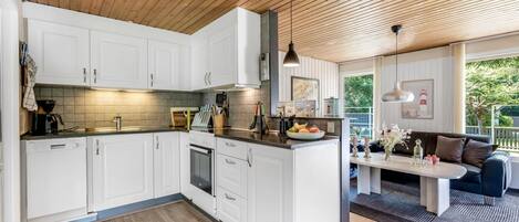 Køleskab, mikrobølgeovn, ovn, opvaskemaskine