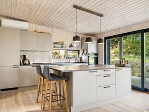 Fridge, microwave, dishwasher, cookware/dishes/utensils - "Uma" - 1.5km from the sea by Interhome (Knebel)