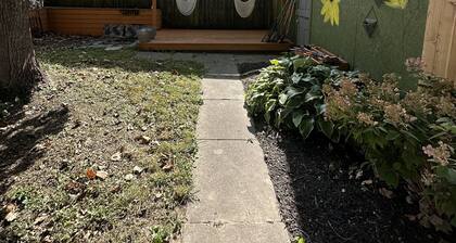 Charming 1920’s shotgun in southern Indiana, minutes from downtown Louisville
